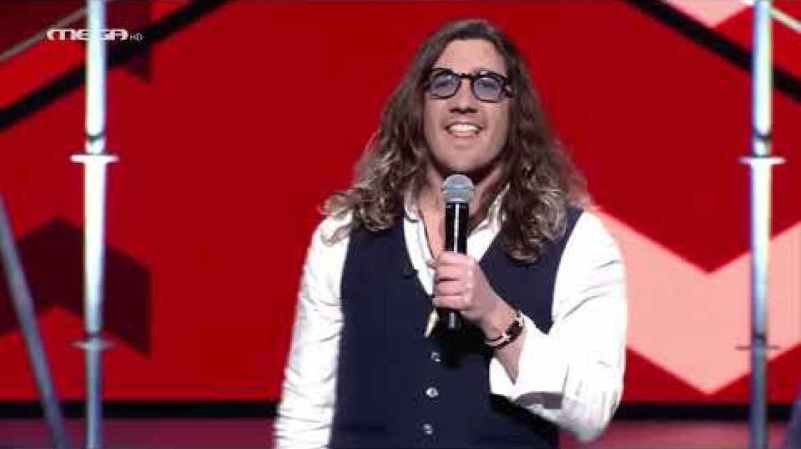 X-Factor: Η Μαρίζα Ρίζου μύρισε τα μαλλιά του και τον πέρασε στην επόμενη φάση