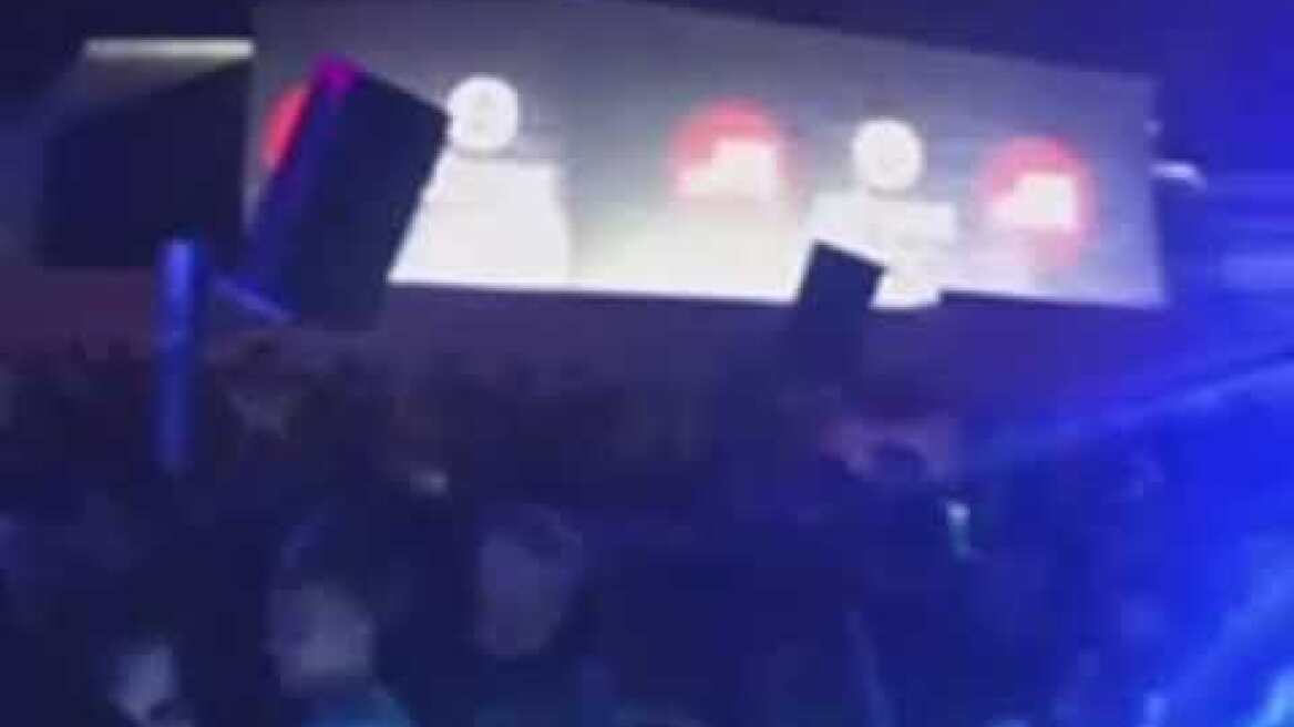 Εικόνες συνωστισμού σε κλαμπ στο ΣΕΦ