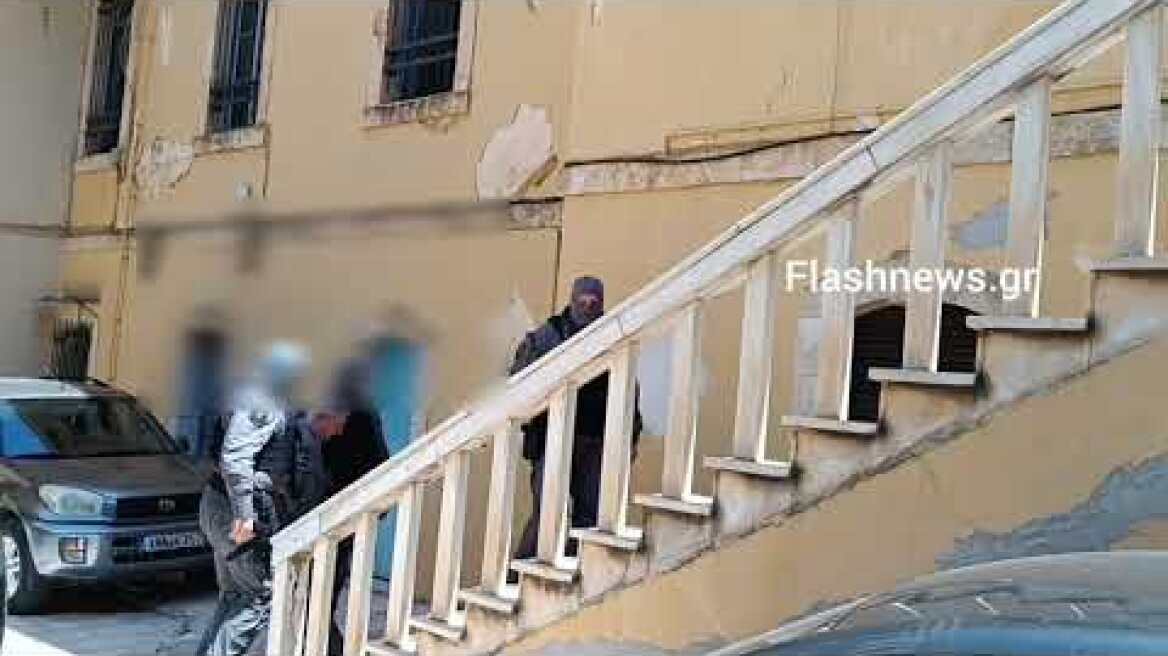 Σε ανακριτή για να απολογηθεί ο κατηγορούμενος ιατρός της παιδικής κατασκήνωσης 