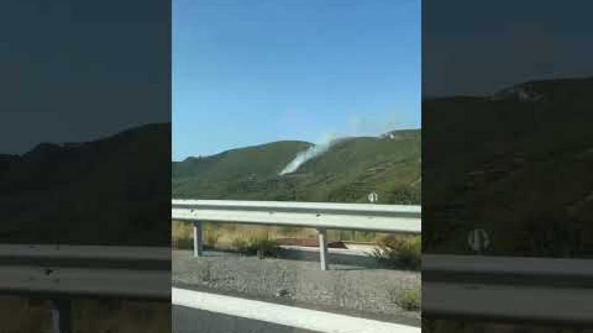 Φωτιά τώρα προς Λεοντάρι