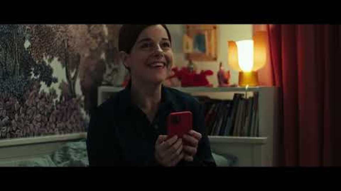 ΒΡΕΧΕΙ ΑΝΤΡΕΣ (IT'S RAINING MEN) Official Greek Trailer Rosebud.21