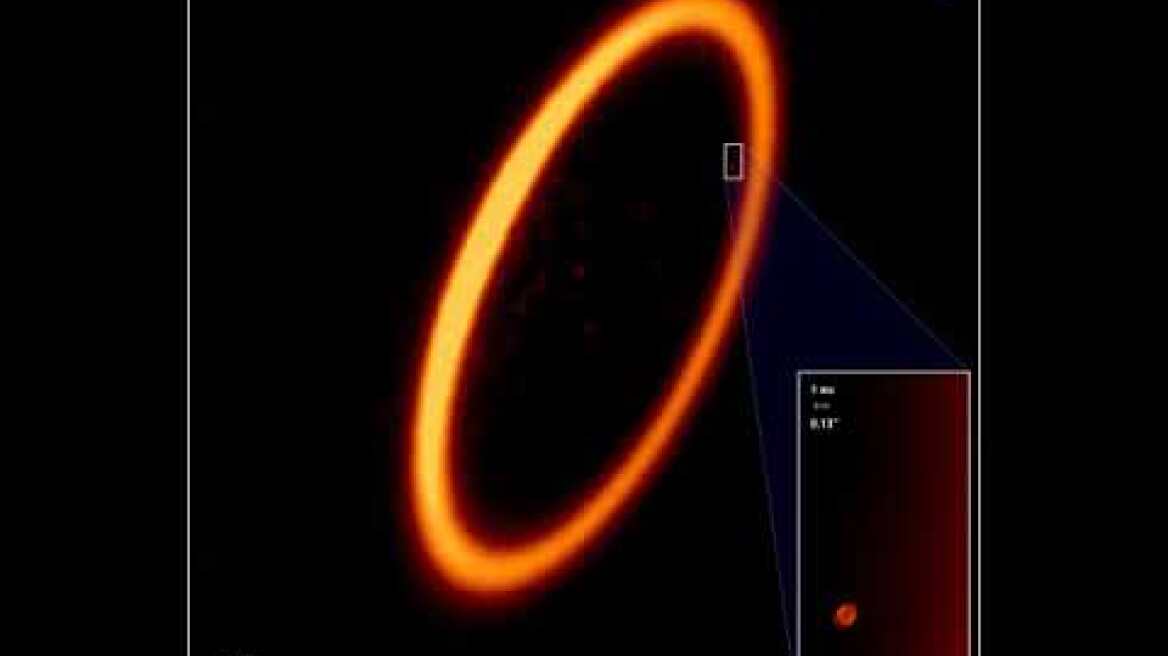 Hubble Movie Captures Protoplanetary Collision in the Fomalhaut Star System
