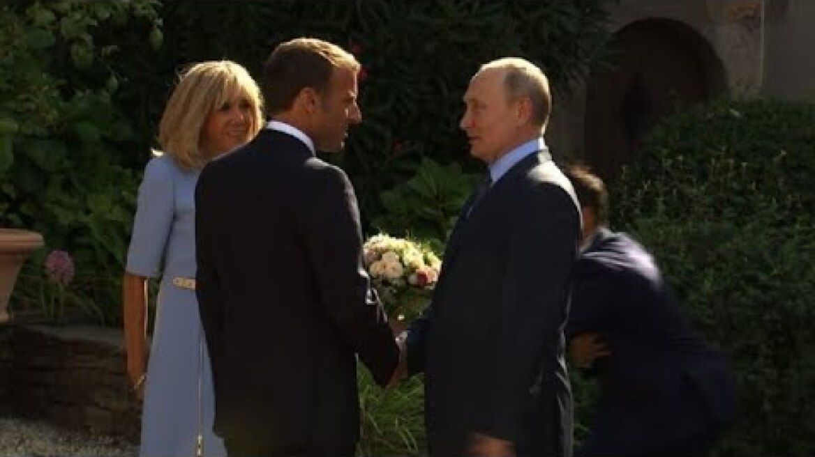 Macron and Putin meet for talks in Southern France | AFP