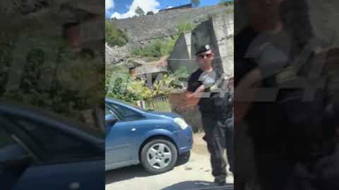 Katër çekë fotografuan tunelin, pamje nga uzina e Poliçanit, "blindohet" nga ushtria dhe policia