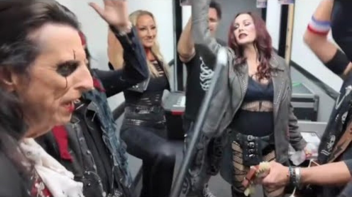 Alice Cooper Pays Touching Tribute to Ozzy Osbourne at his Concert Today 22/07/2025