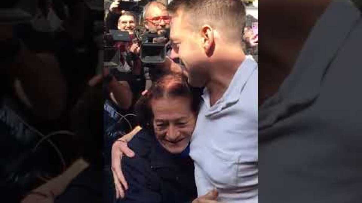 Στέφανος Κασσελάκης στη Θήβα: Ευχές και δώρα από τον κόσμο της περιοχής (2)