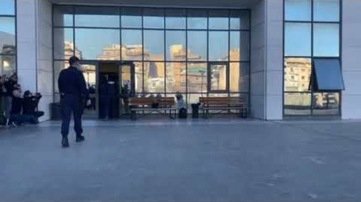 Συνεχίζεται στο Μικτό Ορκωτό Δικαστήριο της Αθήνας η δίκη του Μπάμπη Αναγνωστόπουλου
