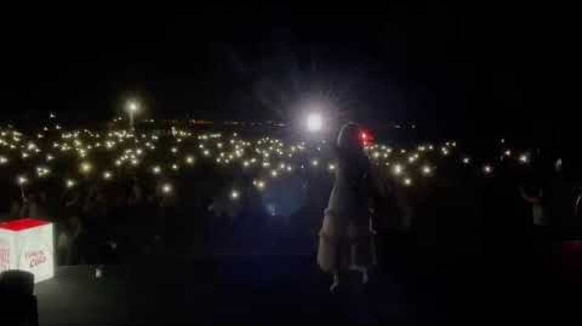 Το καλοκαιρινό ταξίδι της Νατάσας Θεοδωριδου σε όλη την Ελλάδα συνεχίζεται με απόλυτη επιτυχία