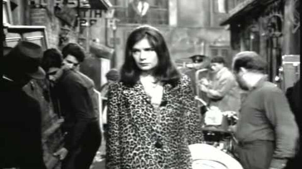 ΤΖΕΝΗ ΚΑΡΕΖΗ ΤΑ ΚΟΚΚΙΝΑ ΦΑΝΑΡΙΑ