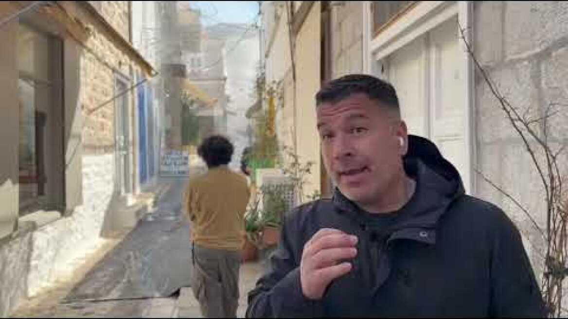 Εικόνες απο τις πρόβες της ταινίας στην Υδρα του Μπραντ Πιτ (2)