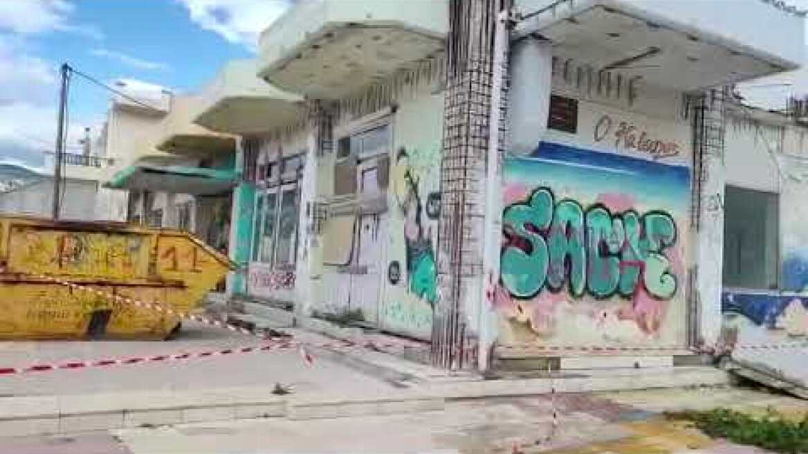 Τραγωδία στην Κόρινθο: Κατέρρευσε μπαλκόνι (2)