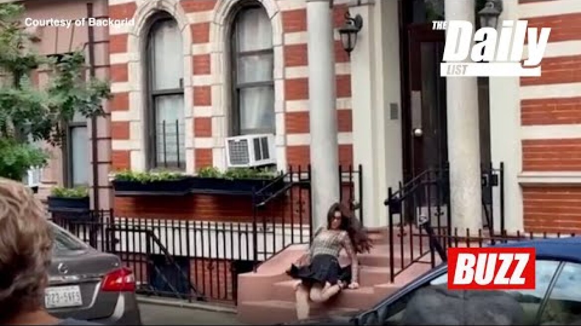 Anne Hathaway takes a tumble during filming of 'The Devil Wears Prada 2'
