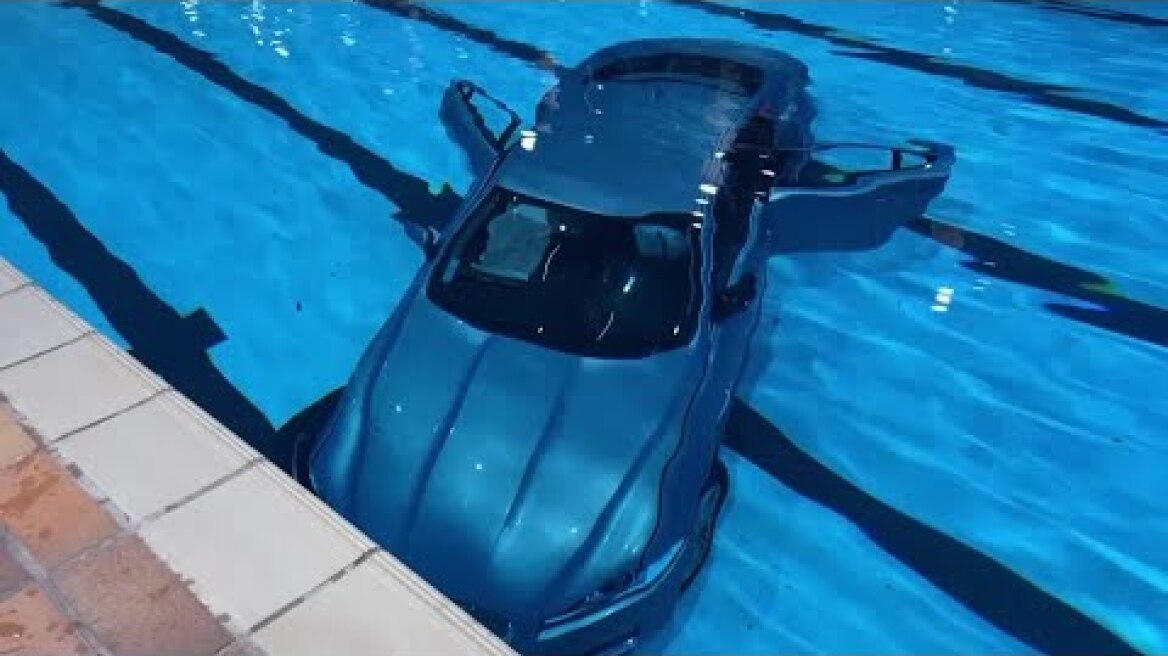 Shocking Moment Car Crashes Into French Swimming Pool | Mother & Child Rescued
