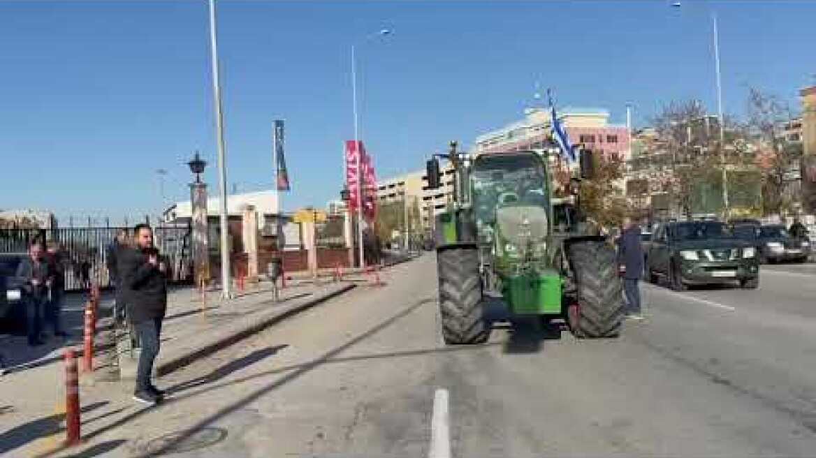 Έφτασαν οι αγρότες στο λιμάνι της Θεσσαλονίκης (4)
