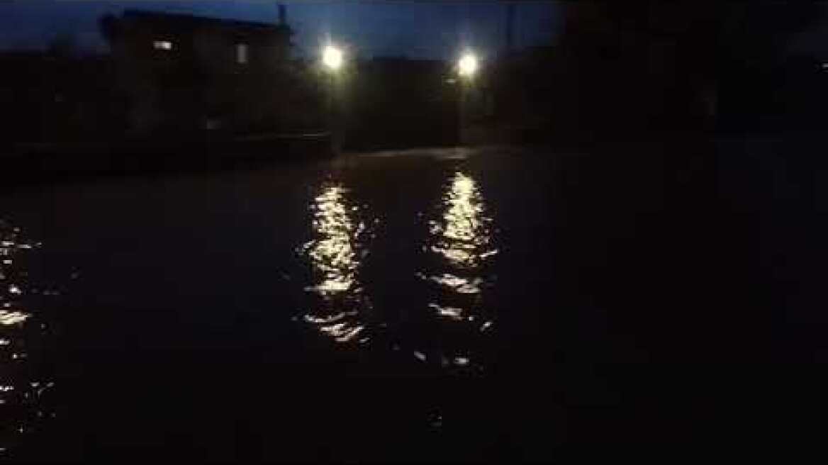 Ποτάμι η παλαιά Εθνική Οδός Αθηνώ-Κορίνθου στο ύψος της Νέας Περάμου