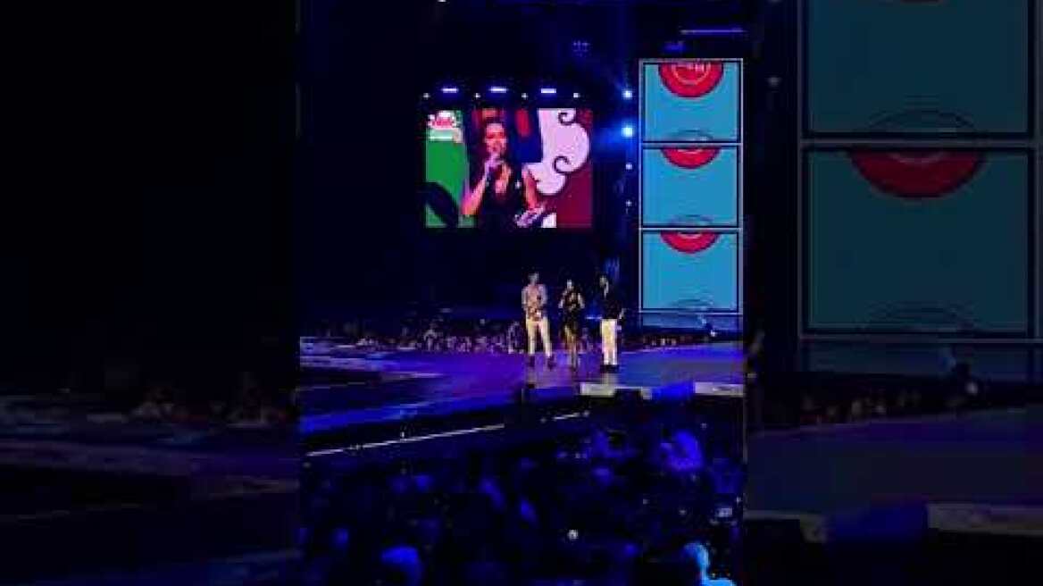 Η Ελένη Φουρειρα στα MAD - Η αφιέρωση στον γιο της