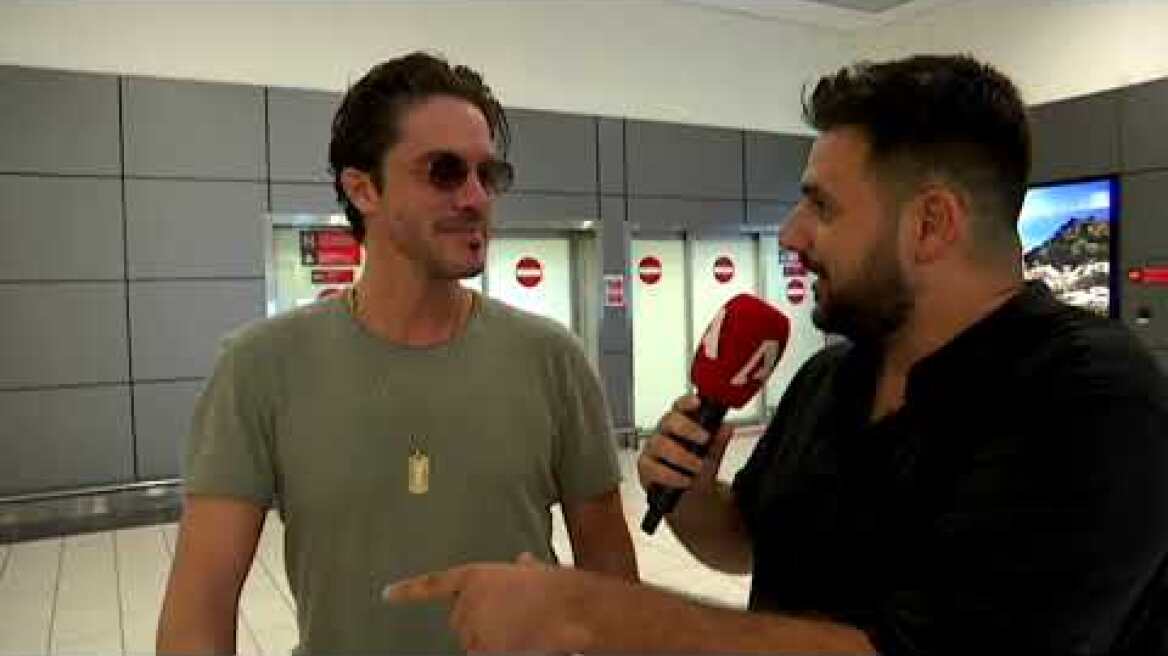 Ο Οικονομόπουλος για την παρατήρηση σε θαμώνα που του πέταγε λουλούδι | AlphaNews Live