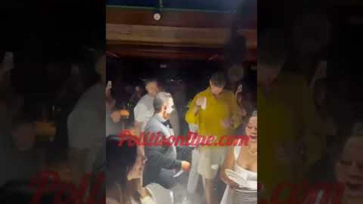 Έλληνας ιδιοκτήτης ελληνικής ταβέρνας σπάει πιάτο στο κεφάλι του Σενγκούν