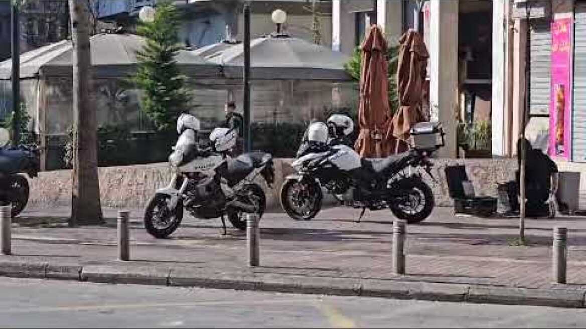 Άνδρες της ΕΛ.ΑΣ. έχουν φτάσει στο σημείο εντοπίστηκε o ύποπτος στο Υπουργείο Αγροτικής Ανάπτυξης