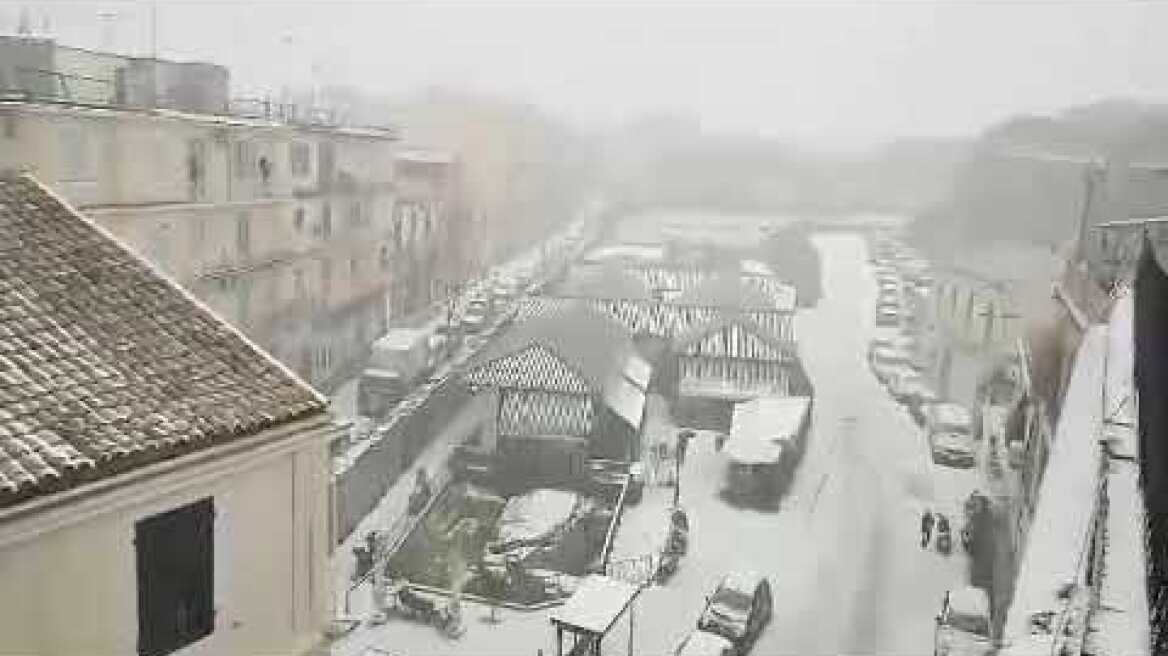 Χιόνια στο Κέντρο της Κέρκυρας