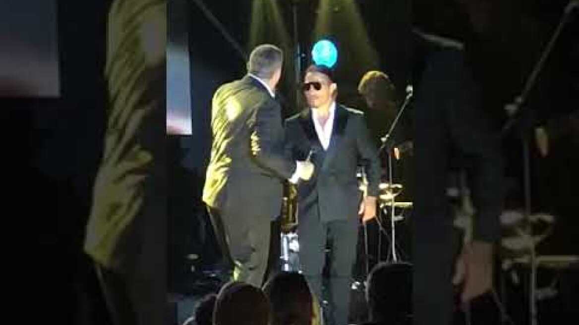 Στιγμιότυπα από το γάμο του Αντώνη Ρέμου με την Υβόννη Μπόσνιακ (5)