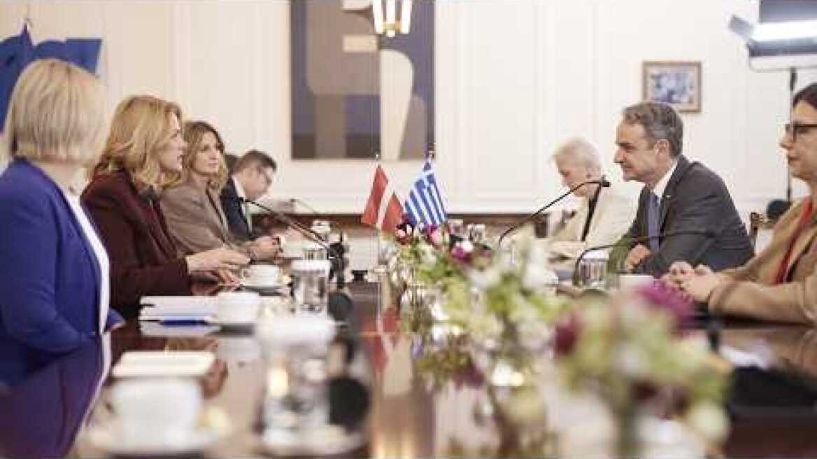 Συνάντηση του Πρωθυπουργού Κυριάκου Μητσοτάκη με την Πρωθυπουργό της Λετονίας Evika Siliņa