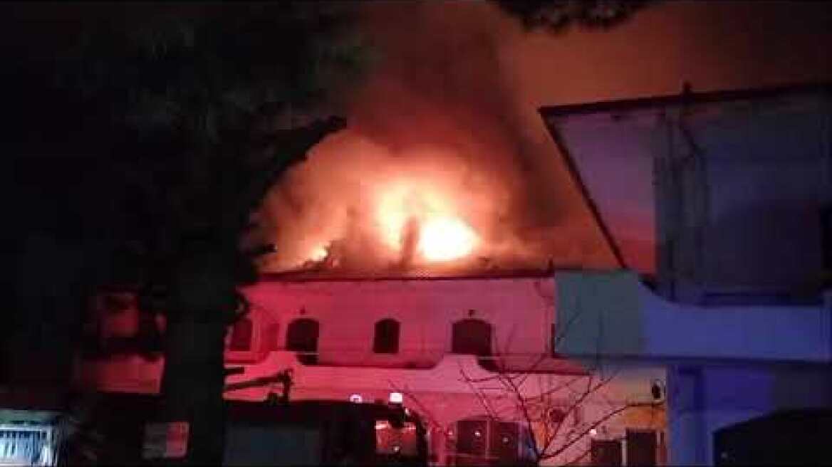 Πυρκαγιά σε στέγη σπιτιού στη Λαμία
