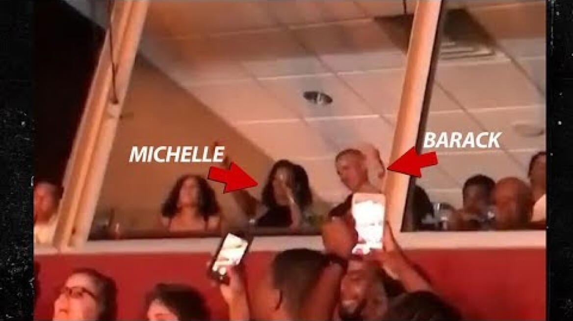 Barack and Michelle Obama seen dancing at Beyonce concert
