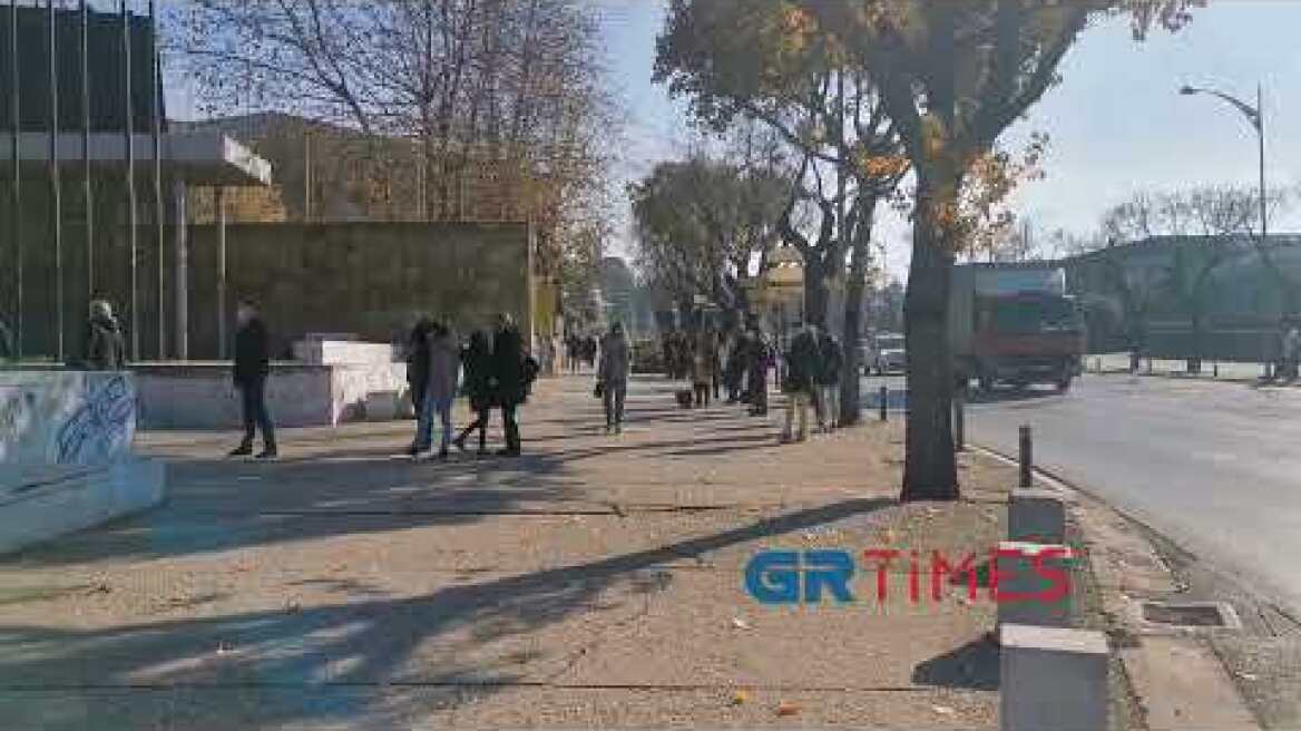 Ουρές ΔΕΘ - GRTimes.gr