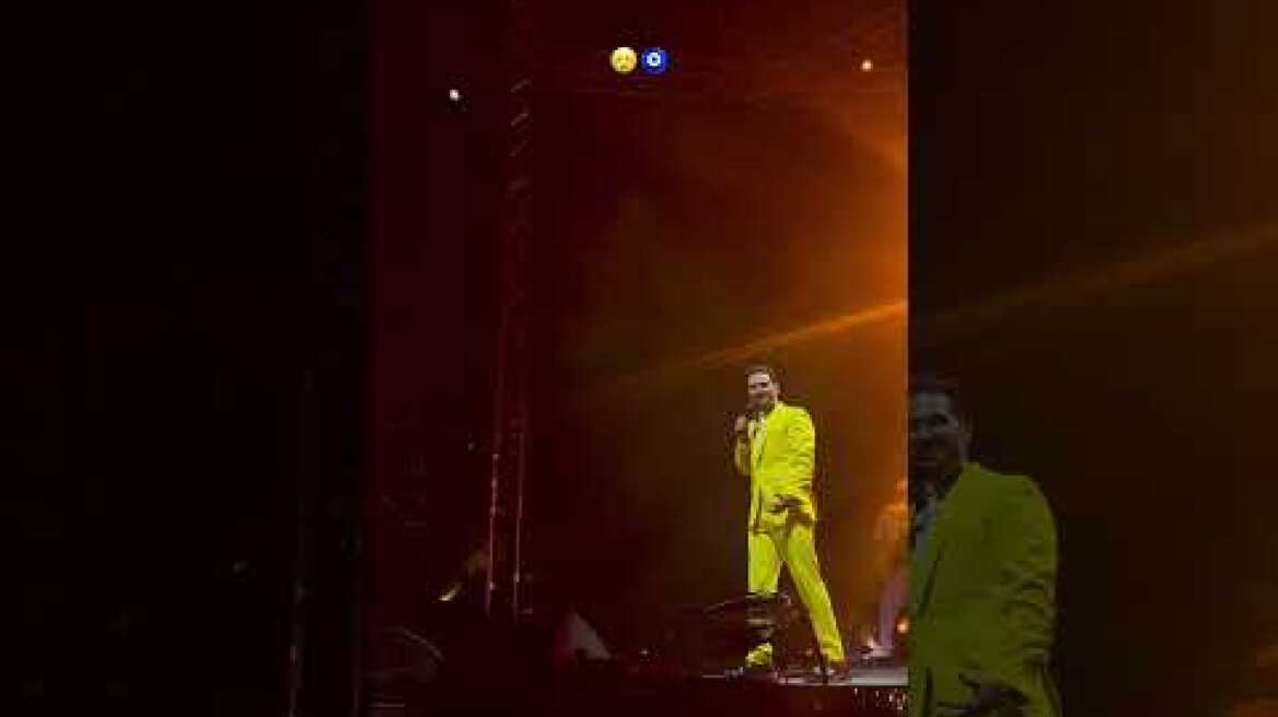 Η Γαρυφαλλιά Καληφώνη στη συναυλία του συντρόφου της, Χρήστου Μάστορα