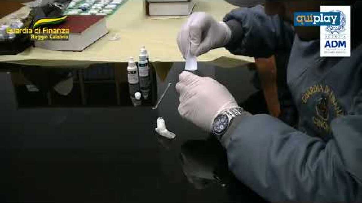 Maxi sequestro di cocaina, 654 chili in un carico di banane