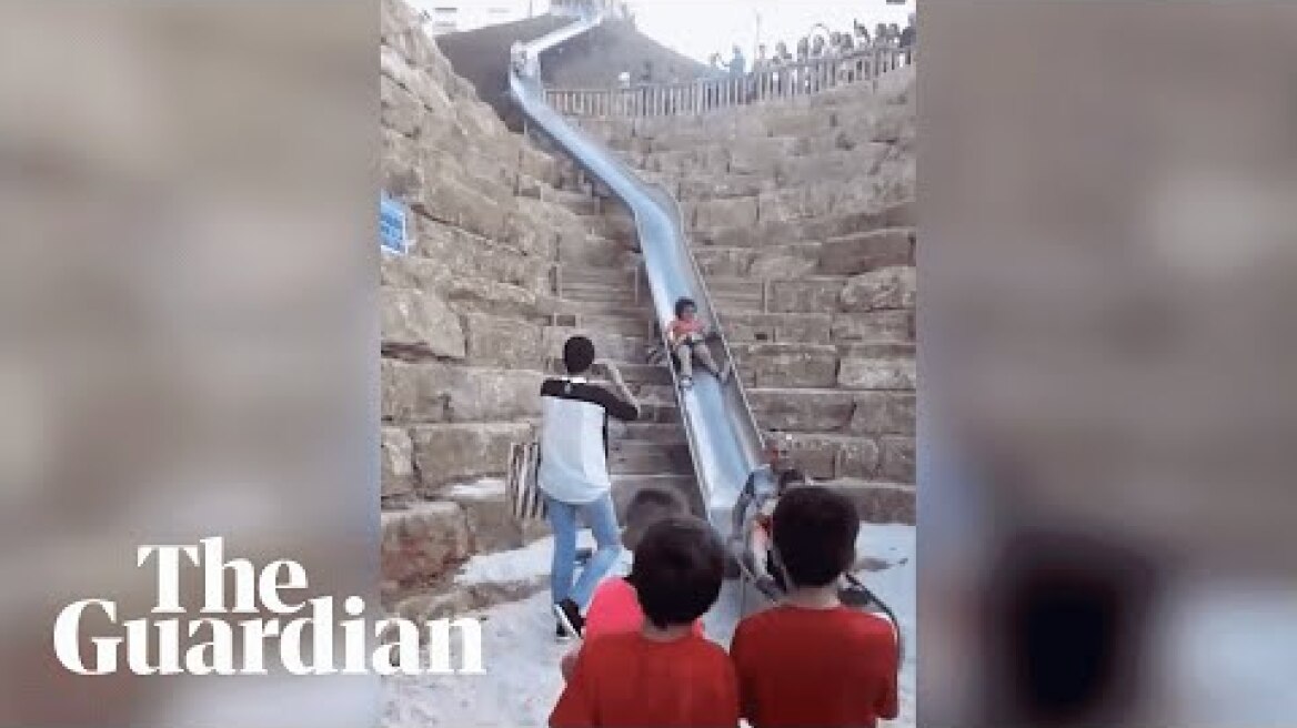 Slide closes in Spain a day after opening for being too dangerous