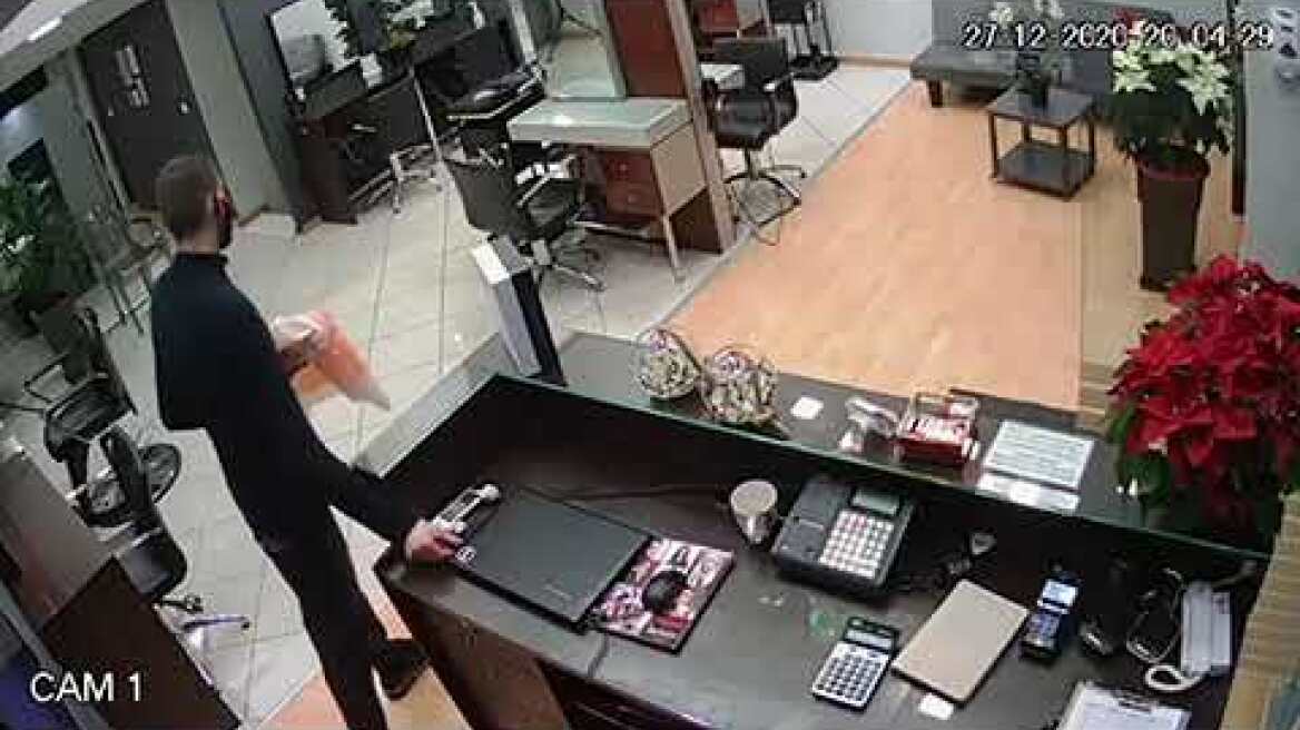 Συνελήφθη από την Ασφάλεια Εξαρχείων ο «μακρυχέρης» της Αθήνας 2