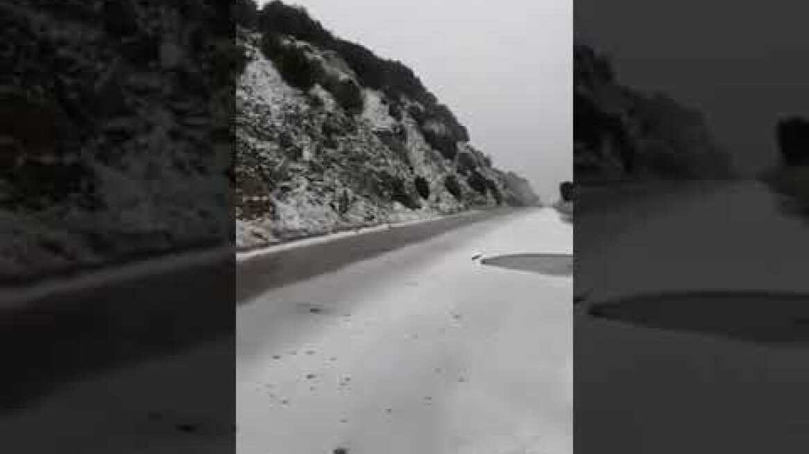 Εκχιονιστικά μηχανήματα Περιφέρειας Θεσσαλίας σε επιφυλακή