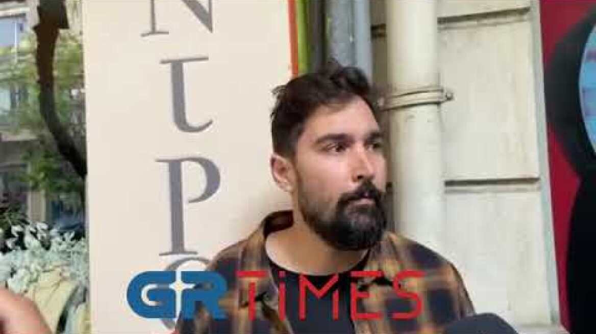 Δηλώσεις ιδιοκτήτη καταστήματος που φέρεται να έβαλαν φωτιά οι δύο κουκουλοφόροι