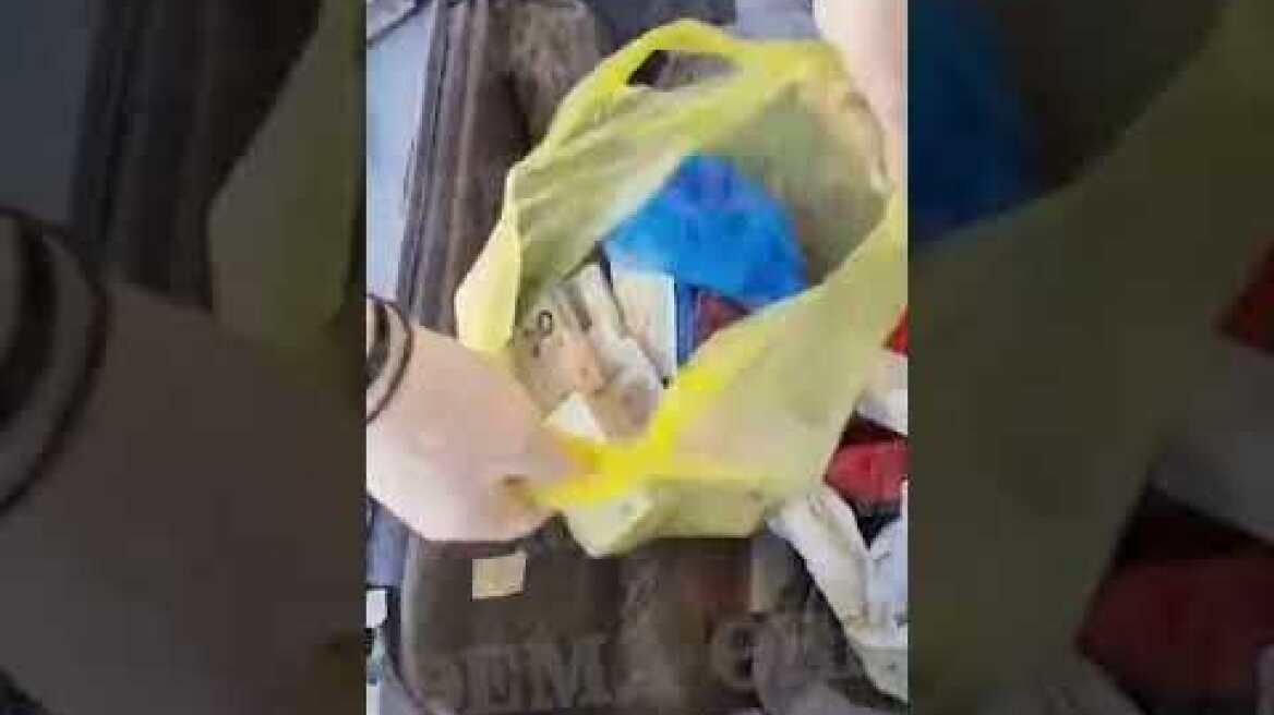 Κύκλωμα δουλεμπόρων: Σακούλες με πλαστά διαβατήρια και ταυτότητες σε βαλίτσες!