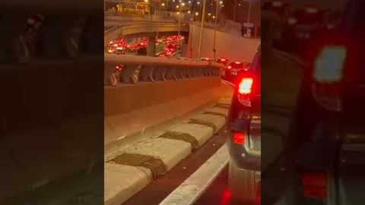 Μποτιλιάρισμα στην Αττική οδό (1)