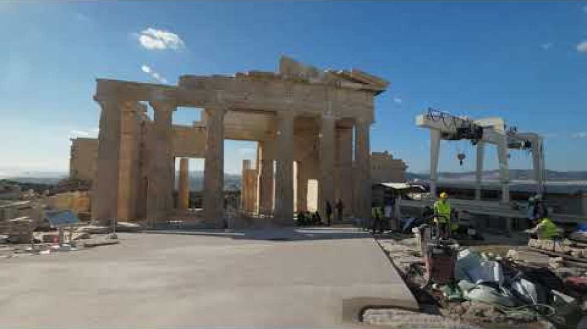 Σε εξέλιξη το έργο των διαδρομών στον βράχο της Ακρόπολης