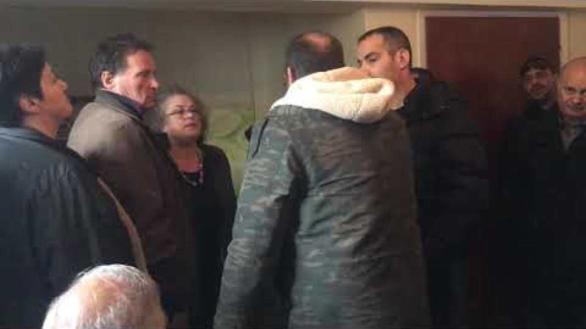 Συνάντηση κατοίκων Θηνιας με Θεοπεφτατου