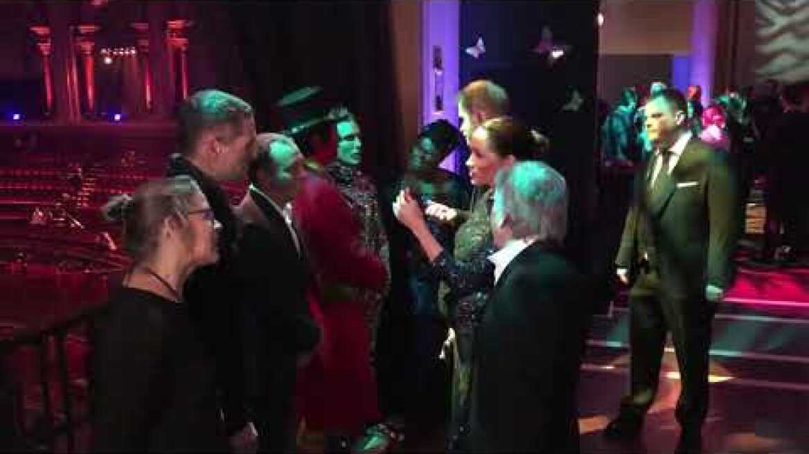 Η Μέγκαν στο Cirque du Soleil