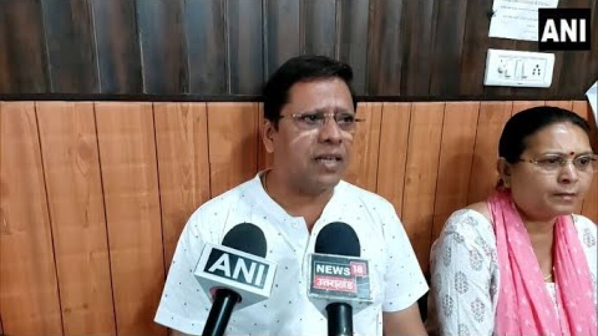 Parents sue son for no grandchild