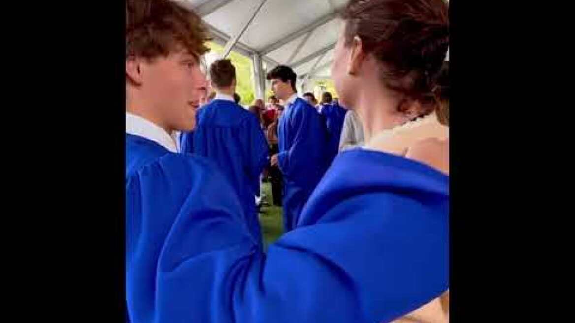 Τα δάκρυα της Λίντα Εβαντζελίστα στην αποφοίτηση του γιου της