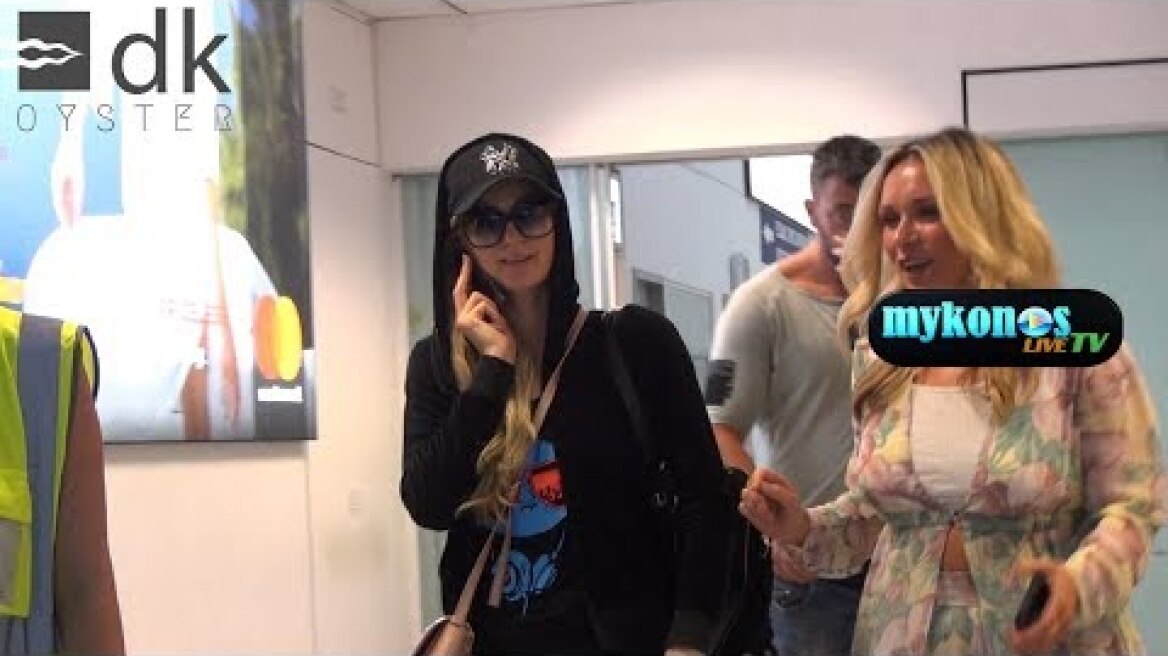 H PARIS HILTON ΜΕ ΚΟΥΚΟΥΛΑ ΣΤΗΝ ΜΥΚΟΝΟ