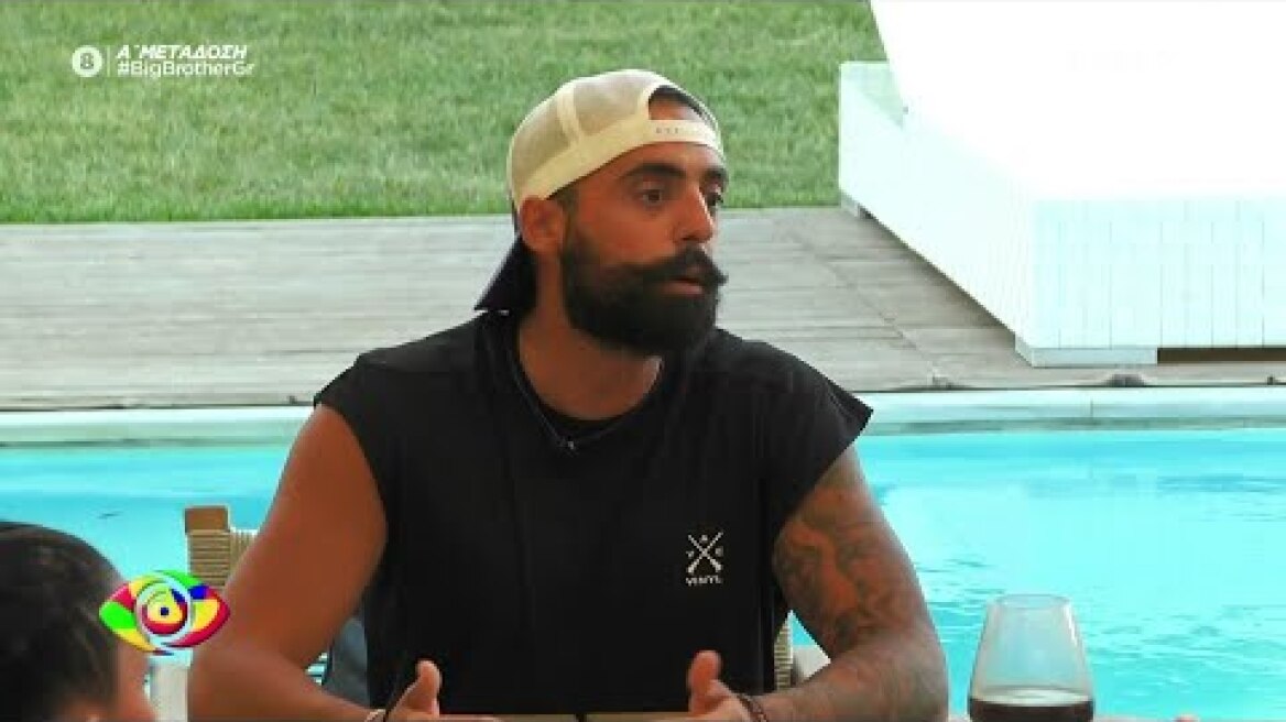 Ο Χρήστος ρωτάει Ζωή & Φένια να σχολιάσουν Γιώργο-Nancy, αλλά τελικά μπαίνει ο ίδιος στο στόχαστρο