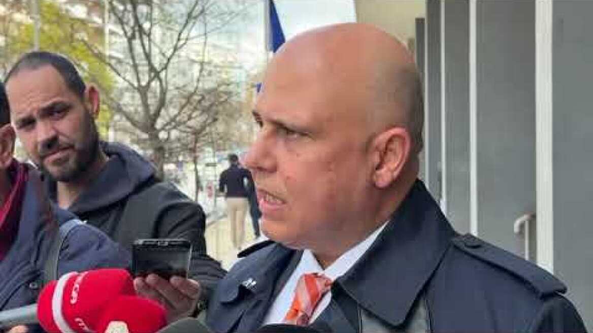 Παρης Σπυράτος, ο δικηγόρος που εκπροσωπεί την μητέρα 20χρονου Κλεομένη