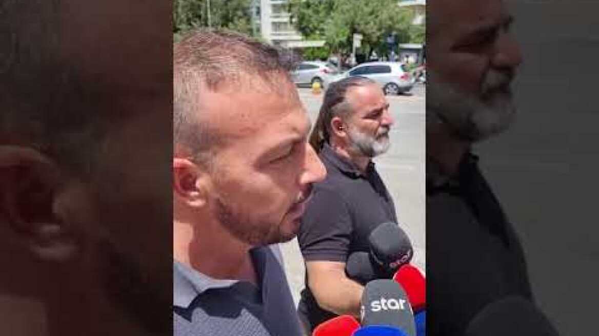 Θύμα της PR έξω απο την Ευελπίδων