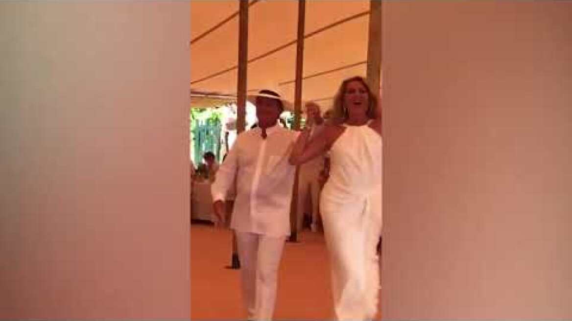 Manuel Valls danse sur les Gipsy Kings pendant son mariage