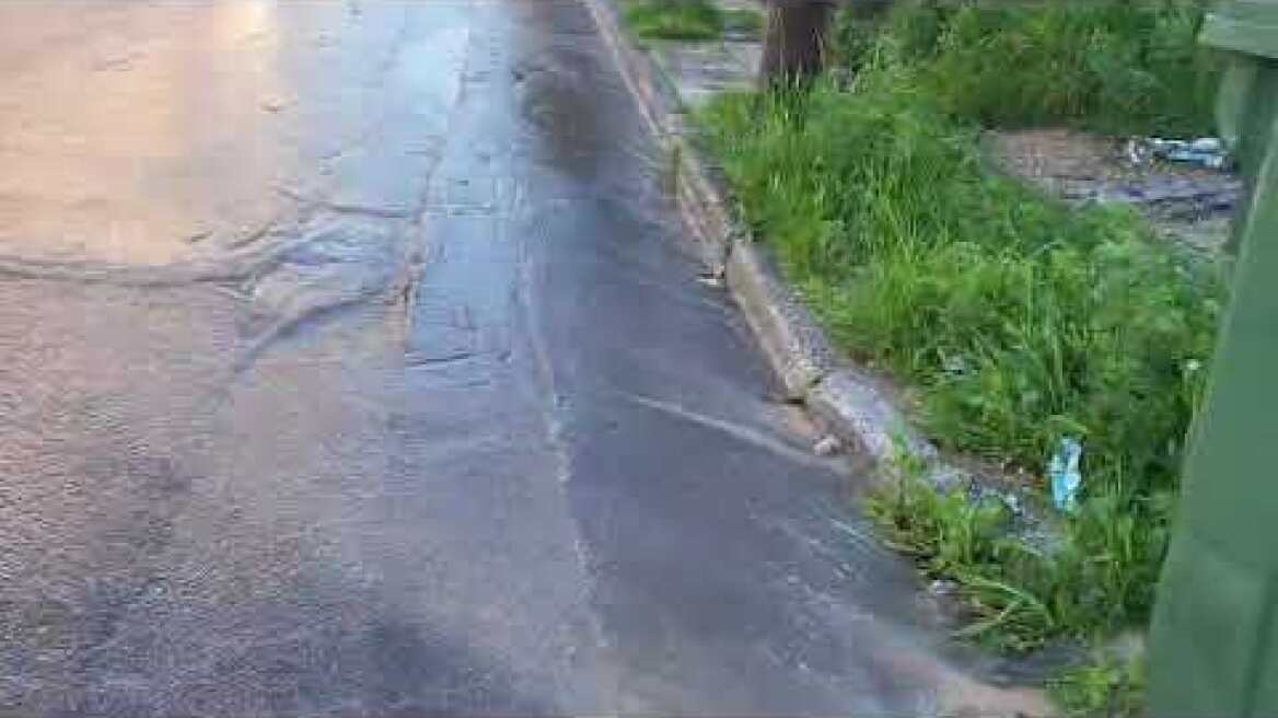 Διαρροή νερού στο Νέο Ηράκλειο (1)