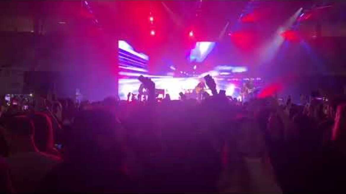 Ο Μπράιαν Άνταμς ταρακούνησε το ΟΑΚΑ