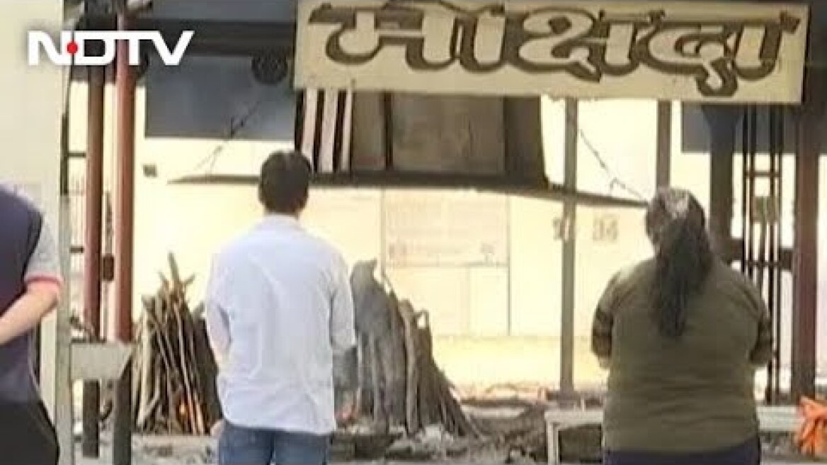 Delhi Crematoriums At Maximum Capacity As Deaths Spike  | The News